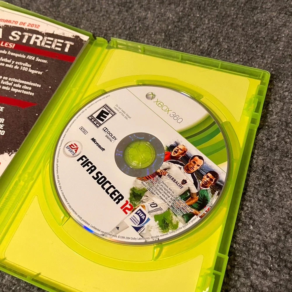 FIFA Soccer 12 Xbox 360 EA Sports Video Game Complete CIB Wayne Rooney Landon